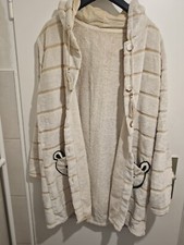 Kuscheliges Winter-Pyjama-Set aus Samt für Damen - flauschig, warm und weich.