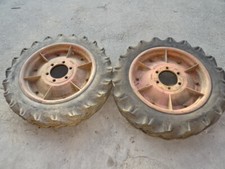 Gussfelgen 8/24 Felgen Nr. 938514 und 938515 (200kg)vom Fahr Traktor Schlepper