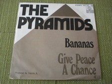The Pyramids – Bananas -