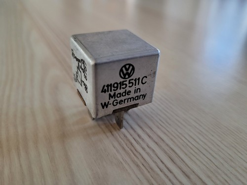 Relais 411915511c sr - vw, 9822