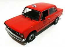 IXO - FIAT 125P Red Warsaw Taxi wird in Blisterverpackung verkauft - 1/43 - M...