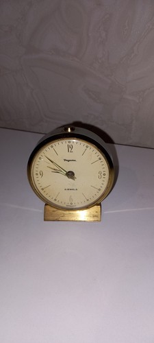 Alter mechanischer reisewecker - alter,
