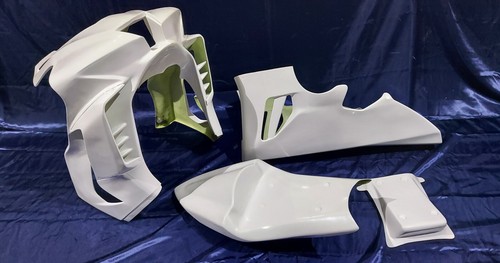 Rennverkleidung mit höcker - rennverkleidung,