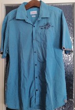 Türkis gestreiftes Hemd