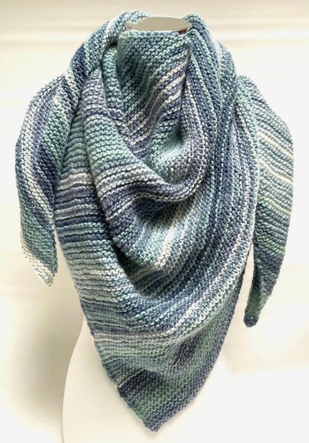 Handgestricktes tuch - handgestricktes,