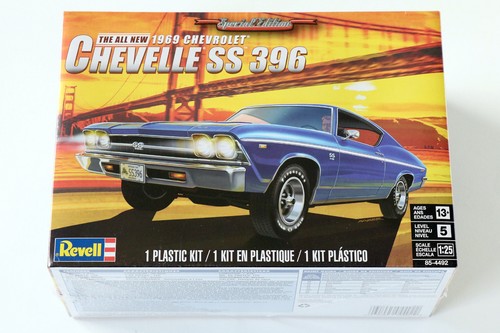 Revell 4492 1969 - -,