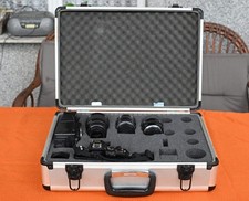 Fotokoffer mit Nikon F 301 analog mit 4 Objektiven und Blitzgerät.