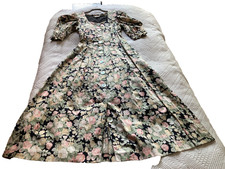 hochwertiges figurbetontes