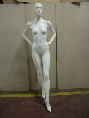 Mannequin schaufensterpuppe - mannequin,