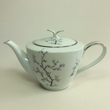 Noritake Japan RC 217 Teekanne