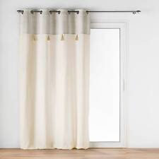 Vorhang mit Ösen und goldenen