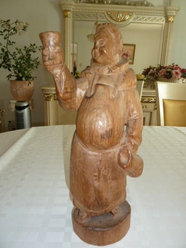 Geschnitzte holzfigur mönch - geschnitzte,