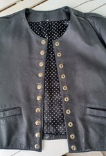 Schwarze, kurze Lederjacke