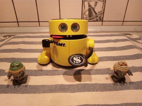Vintage 1987 tomy - vintage,
