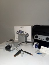 DJI Mini 3 Fly More Combo + RC-Fernsteuerung + Speicherstick