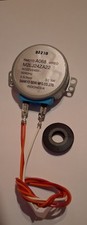 Mikrowellendrehtellermotor von Sharp R 220 A W 240 Volt 3/2,5 Watt gebraucht. 