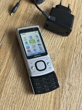 Nokia  6700 slide - Silber