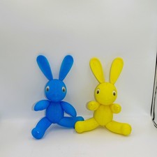 2x Vintage Kunststoff Hase DDR