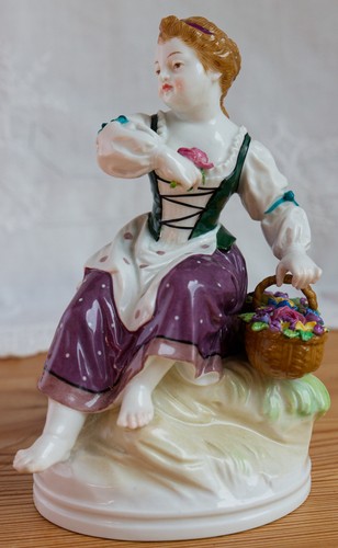 Kpm figur mädchen mit - kpm, figur,mädchen