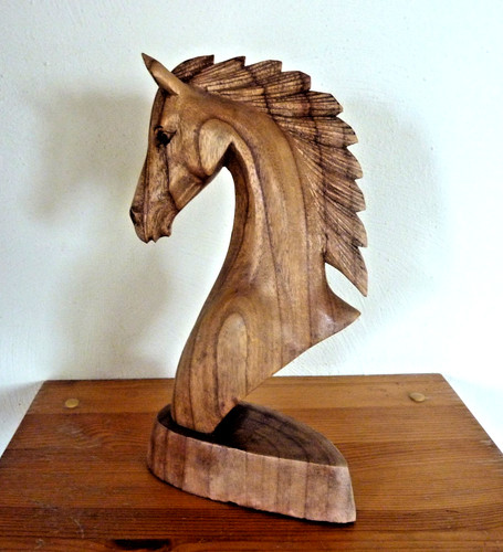 Pferdekopf skulptur aus holz - pferdekopf,
