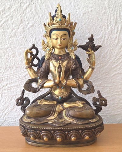 'Buddhastatue