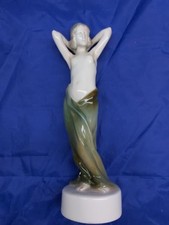 Figur "Nach dem Bade"