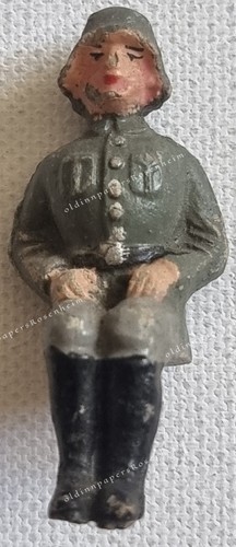 Massefigur soldat sitzend - sitzend, 5,5