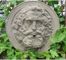 Wasserspeier Poseidon Bacchus Kopf rund aus Kunst Sandstein im Antik Look E 12