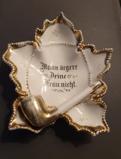 Hübsche alte Schale eines