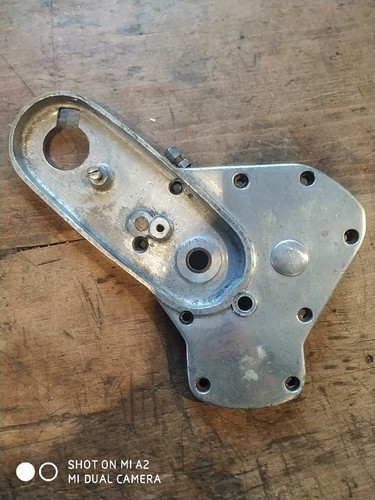 Norton e4416 timingcover - 4.1,