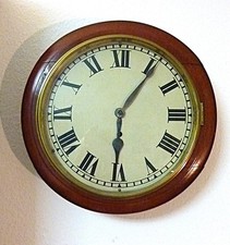 Round Victoria Single, Büro-