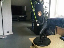 Luke Skywalker jedi knight Statue