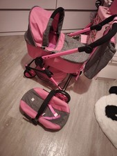 Kinderwagen mit Tasche