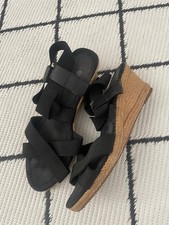 Wedges Pumps mit Keilabsatz