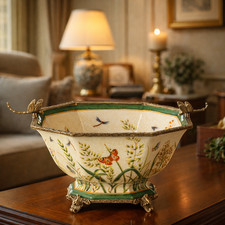 Schale aus Porzellan & Bronze