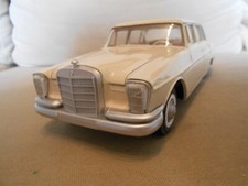 " Mercedes-Benz 220 SE " GAMA