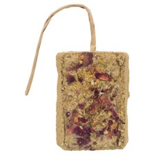 Trixie Lehmstein mit Blüten