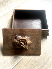 alte Truhe Schatulle Schmuckkästchen Handarbeit in Holz mit Rose Omas Schmuck