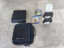 PS4 mit 2 Controller Halter