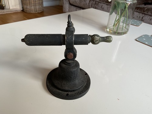 Vintage gusseisen mit - vintage,