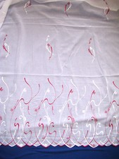 bestickter Stores Gardine rot  bestickt fertig genähte Meterware