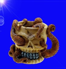Aquarium Dekoration 🐟 Totenkopf m. Oktopus 14cm 🐟 Polyresin Höhle Deko