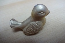 Messing Figur kleiner Vogel  Skulptur 48 g  mit Altersspuren 3cm hoch 4cm lang