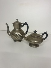 Antike Kaffee- und Teekanne