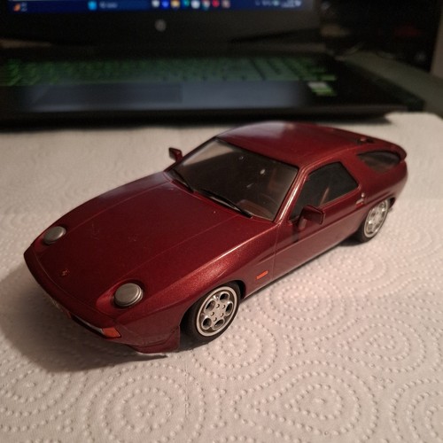 Porsche 928 bausatz 24 - 1,
