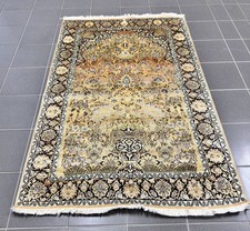 Seidenteppich Handgeknüpft