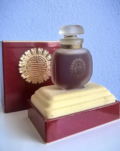 Cinnabar estee lauder - cinnabar,