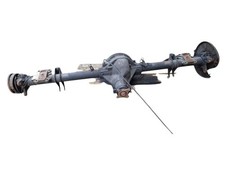 Achse hinten Hinterachse