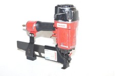 Druckluft Klammergerät