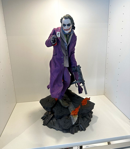 Sideshow premium format - sideshow,